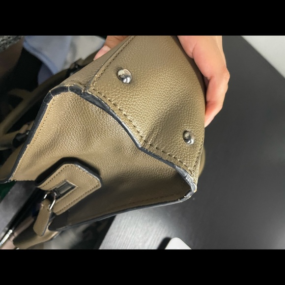 Guess Locket Wallet & Purse - Picture 6 of 6